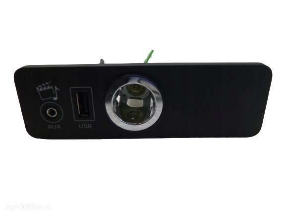 VOGUE L405 SPORT PORT GNIAZDO AUX USB ZAPALNICZKA - 1