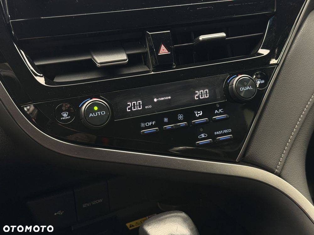 Toyota Camry 2.5 Hybrid Executive CVT - 28