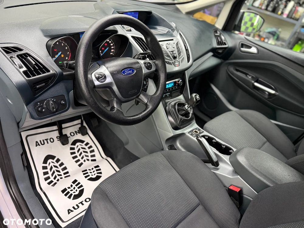 Ford Grand C-MAX - 17