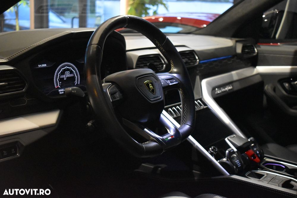 Lamborghini URUS - 39
