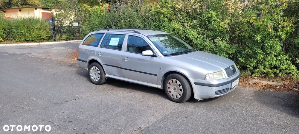 Skoda Octavia 1.6 Tour - 1