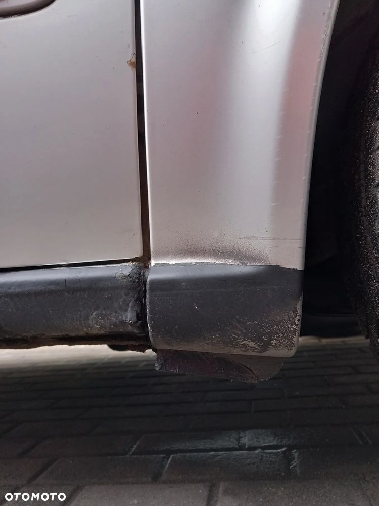 MERCEDES VIANO BŁOTNIK PRAWY PRZEDNI PRAWY PRZÓD KOLOR: 9744 - 8