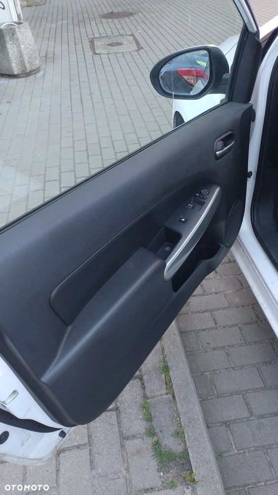 Mazda 2 1.3 Navi + - 3