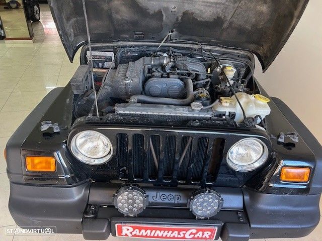 Jeep Wrangler 2.4 - 12