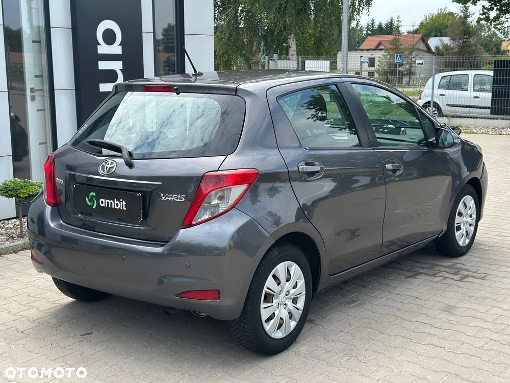 Toyota Yaris - 6