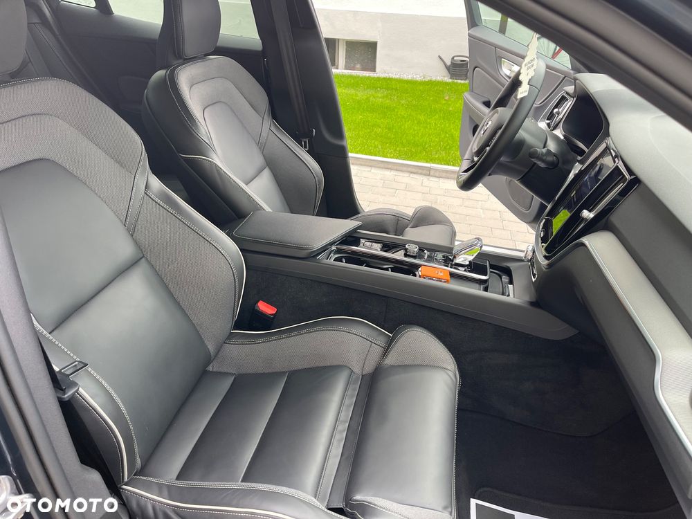 Volvo S60 B4 B Ultimate Dark - 26