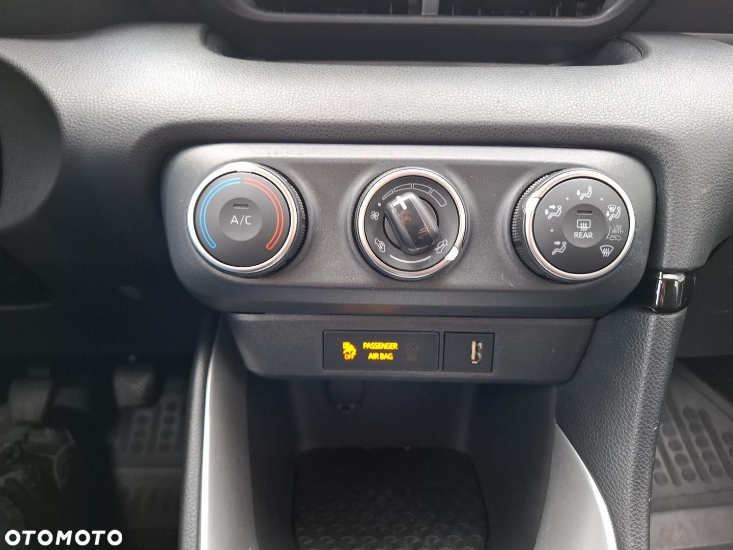 Toyota Yaris - 15