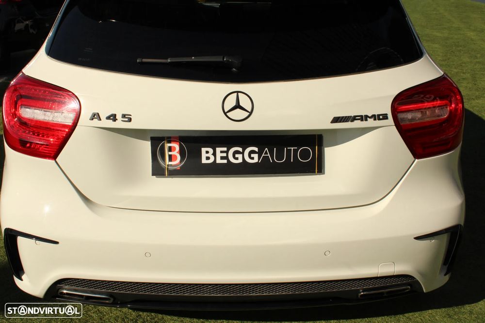 Mercedes-Benz A 45 AMG 4-Matic - 13