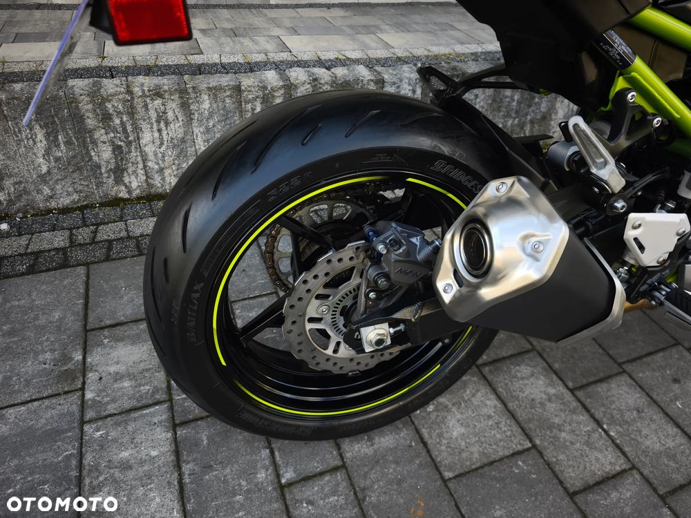 Kawasaki Z 900 - 11
