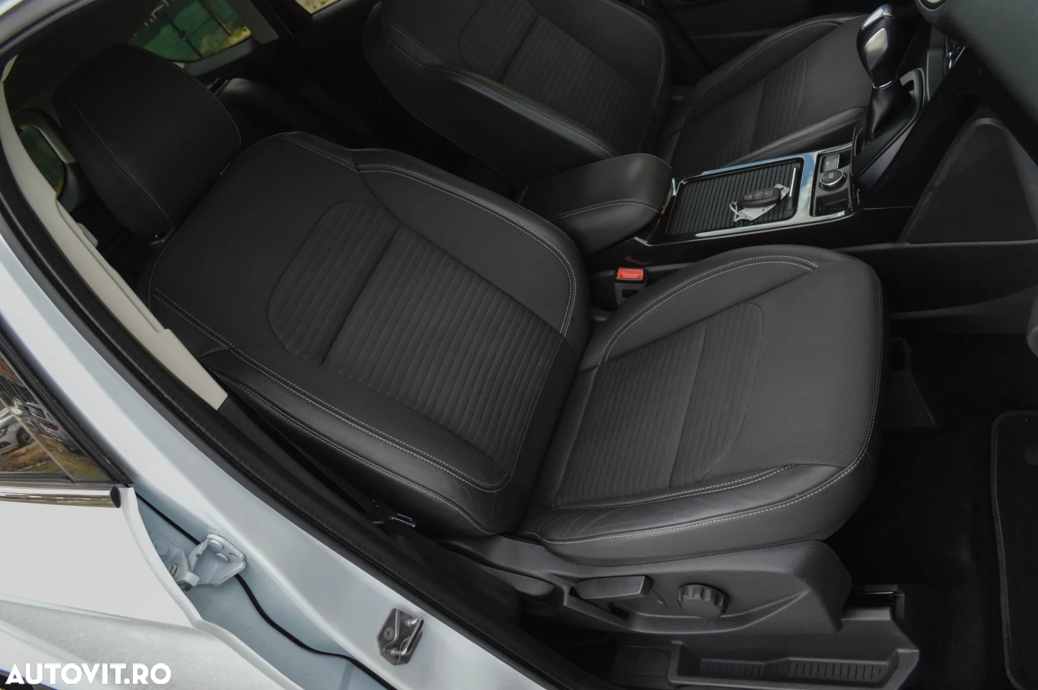 Ford Kuga 2.0 EcoBlue Aut. 4x4 TITANIUM - 28
