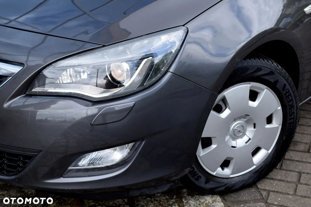Opel Astra 1.6 Enjoy - 11