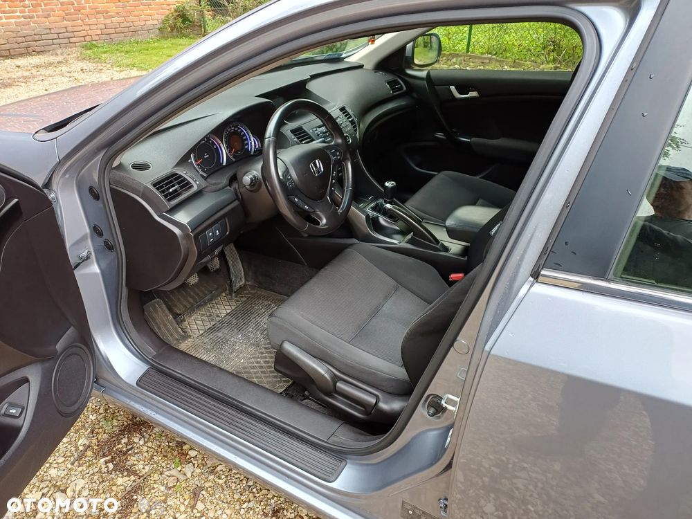 Honda Accord 2.0 Lifestyle - 12
