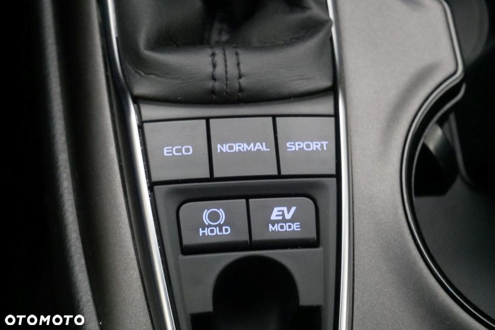 Toyota Camry 2.5 Hybrid Comfort CVT - 20