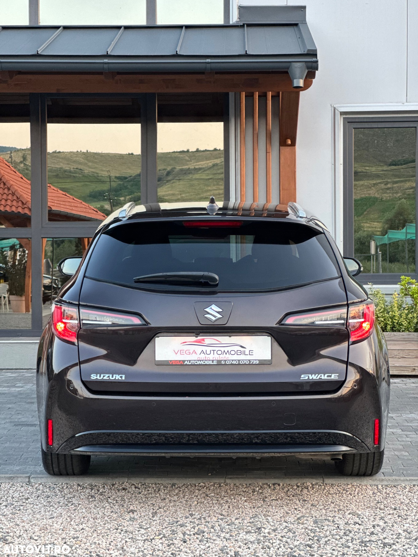 Suzuki Swace 1.8 Hybrid CVT Comfort+ - 38