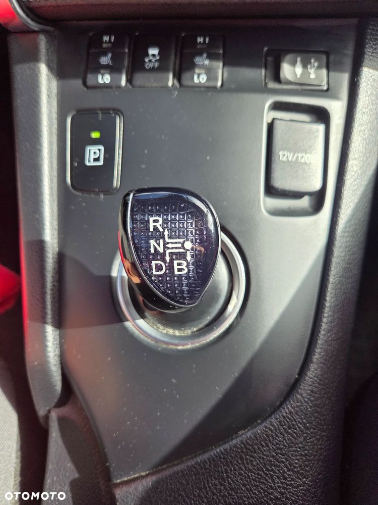 Toyota Auris Hybrid 135 Premium - 8