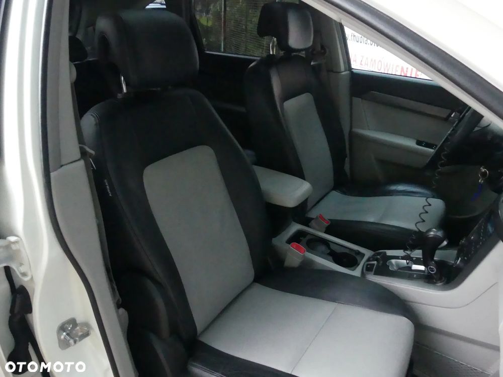 Chevrolet Captiva 2.2 d LTZ - 8