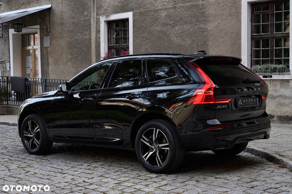 Volvo XC 60 B4 D R-Design - 12