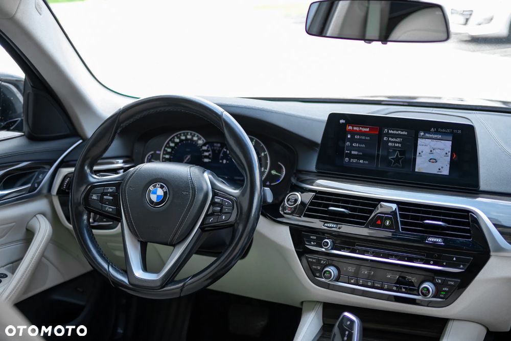 BMW Seria 5 520d xDrive Luxury Line - 11