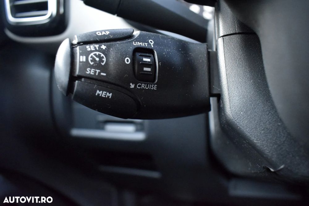 Citroën C5 Aircross 1.2 PureTech S&S EAT8 Shine - 19