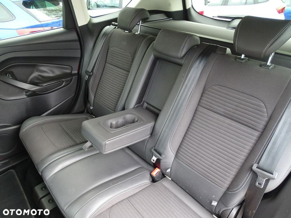 Ford Kuga - 32