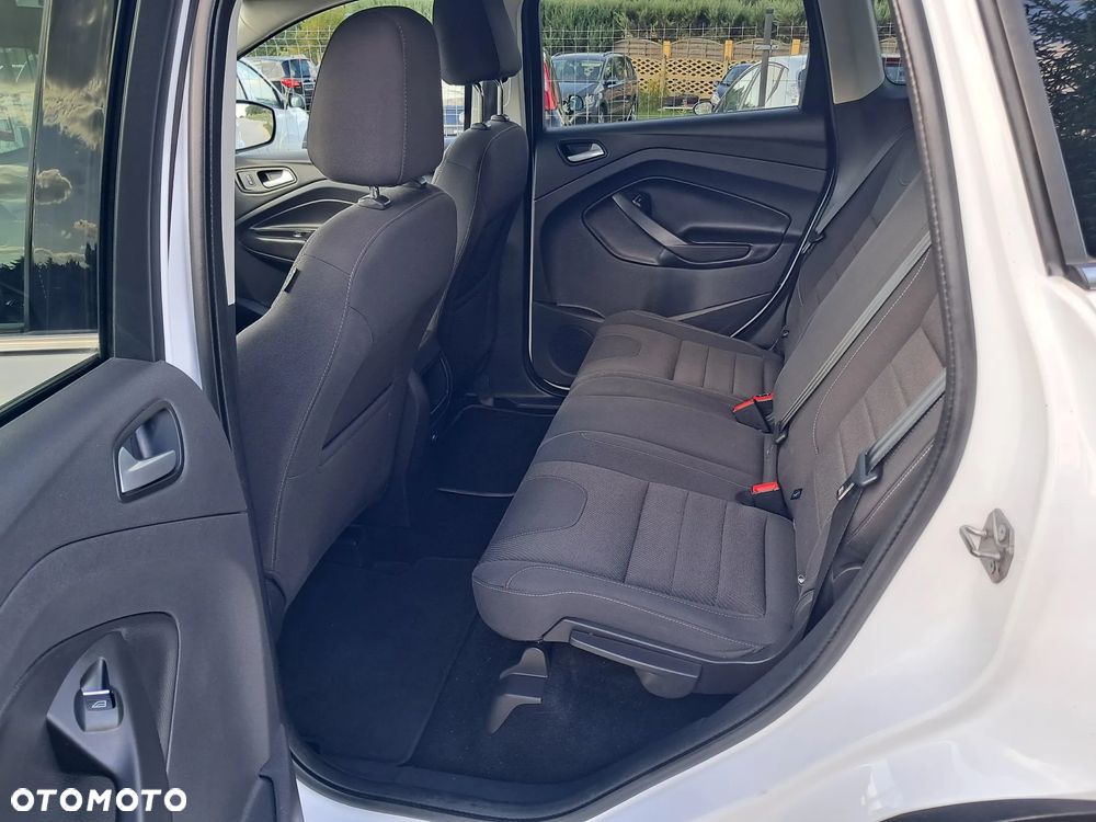 Ford Kuga 2.0 TDCi 2x4 Titanium - 21