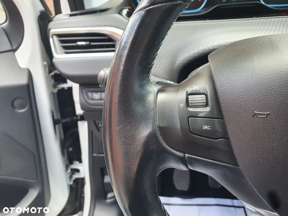 Peugeot 2008 PureTech 110 Stop&Start Allure - 19