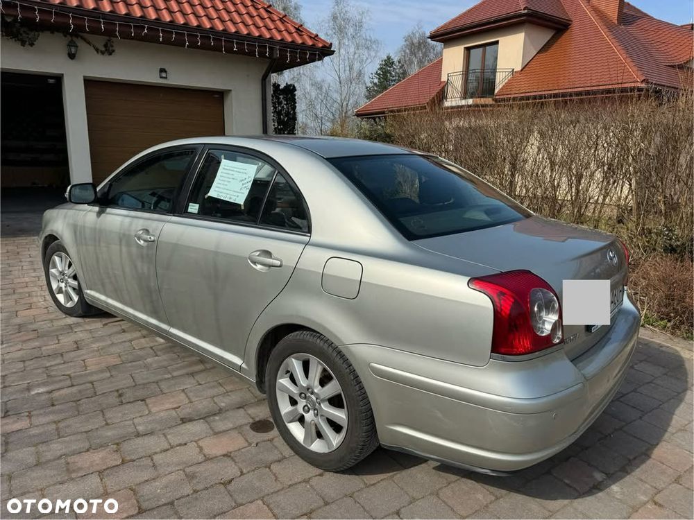 Toyota Avensis 2.0 VVT-i Sol plus - 2
