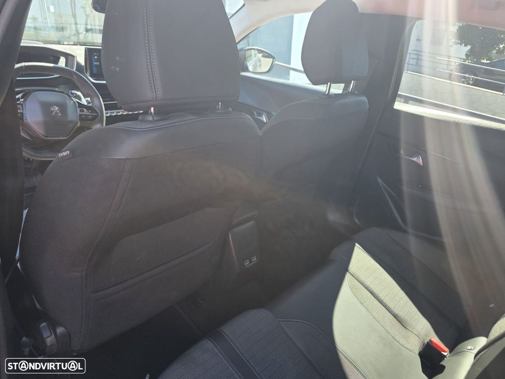Peugeot 208 1.2 PureTech Allure Pack EAT8 - 38