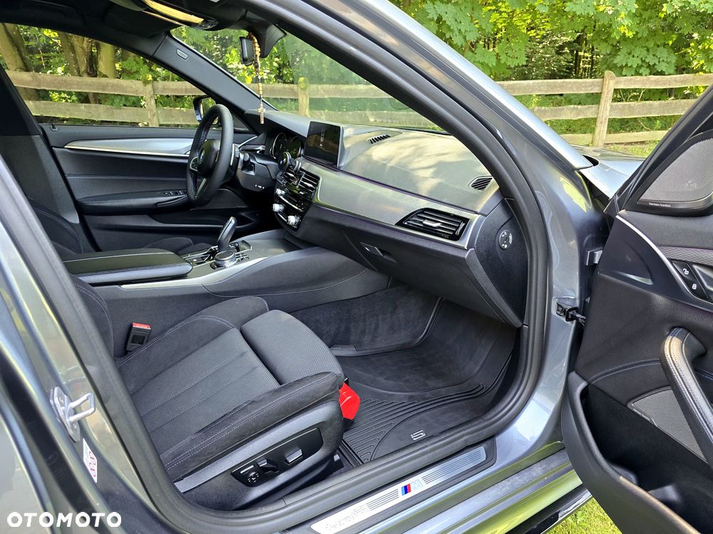 BMW Seria 5 530d M Sport sport - 32