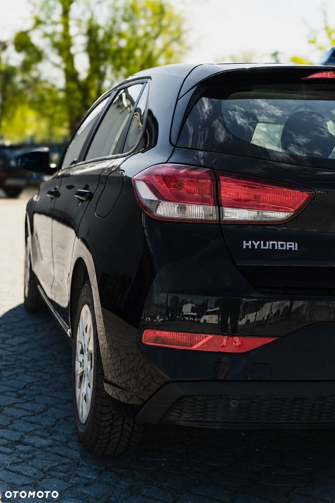 Hyundai i30 1.5 DPI Classic + - 14