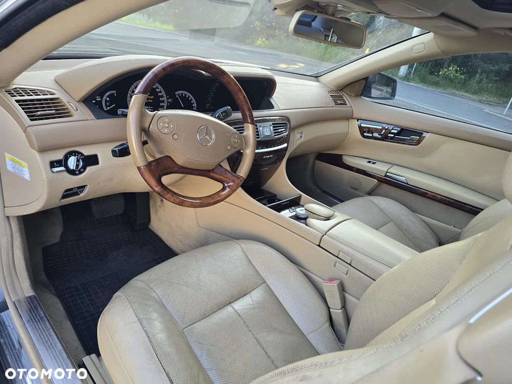 Mercedes-Benz CL 500 4-Matic BlueEff - 25