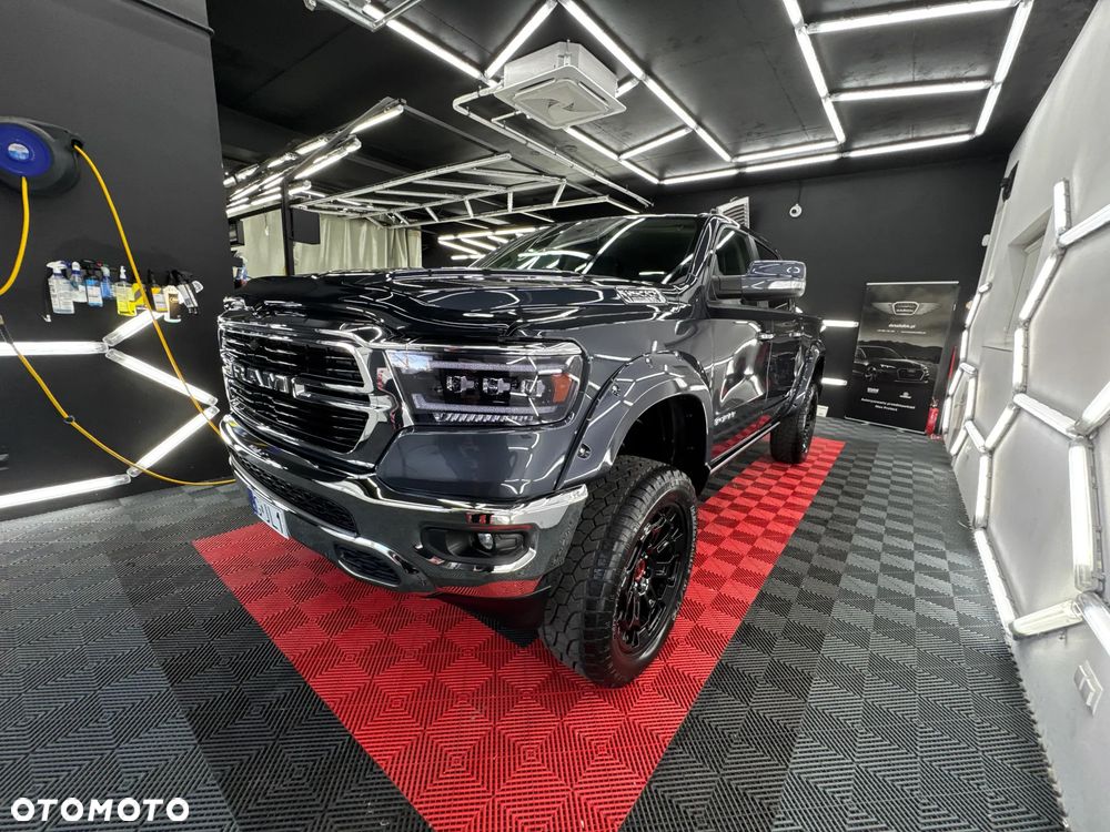 Dodge RAM 5.7 4x4 - 8