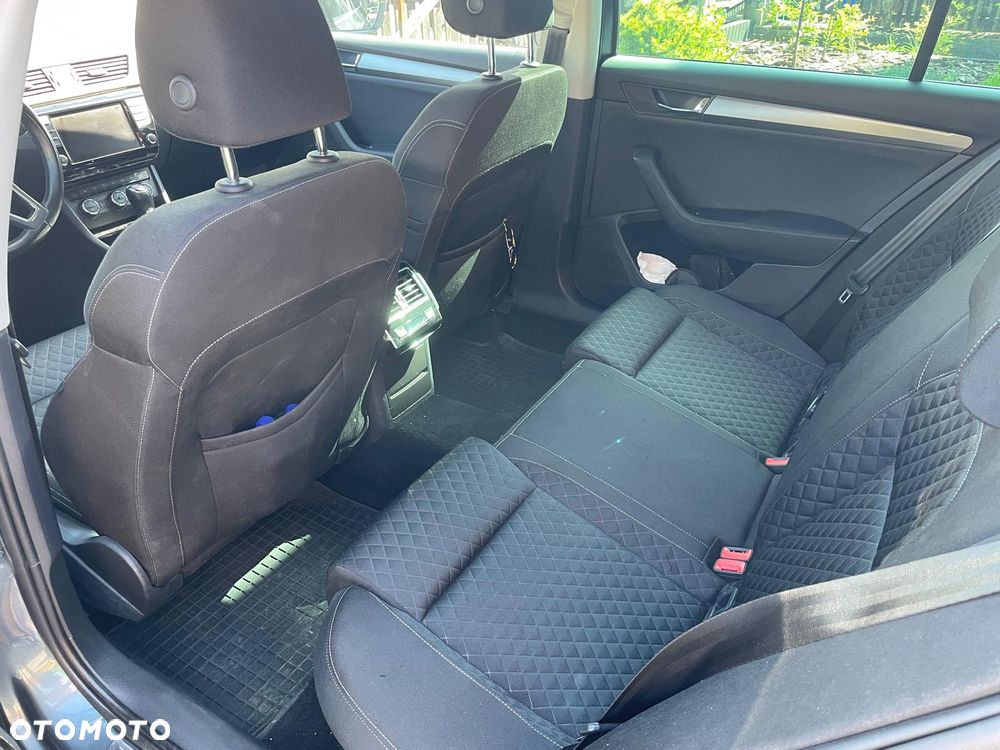 Skoda Superb 2.0 TDI DSG Style - 11