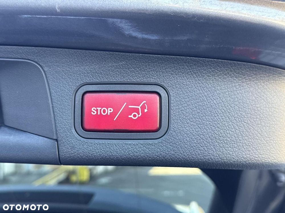 Mercedes-Benz GLA - 15