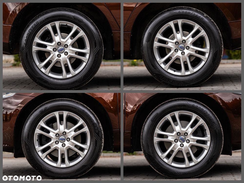 Volvo XC 60 D4 Momentum - 25