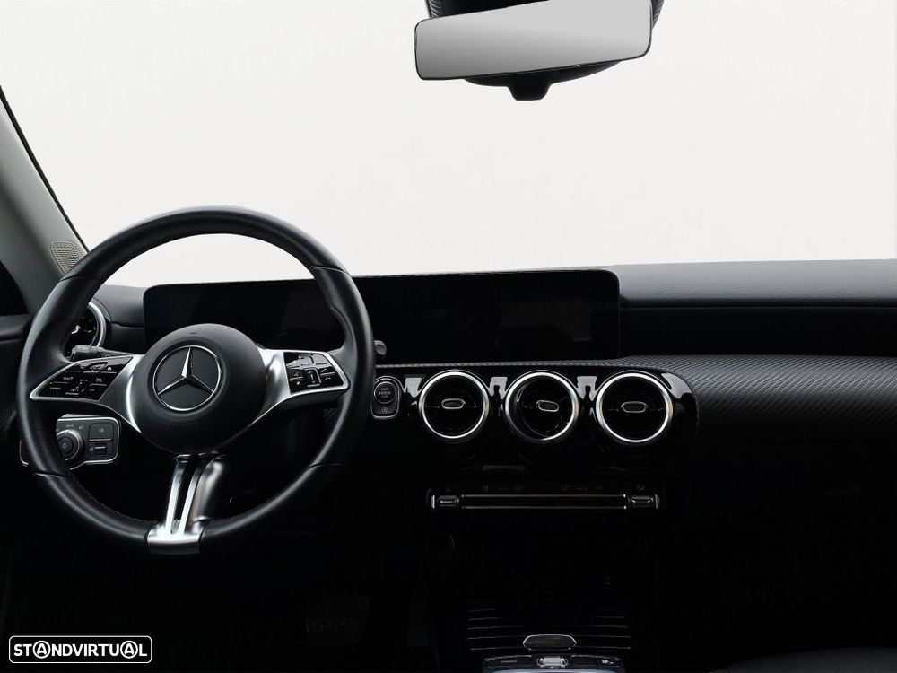 Mercedes-Benz CLA 180 - 13