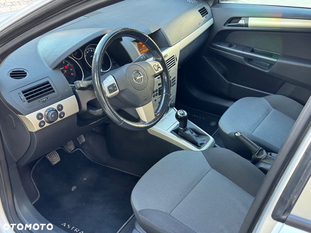 Opel Astra 1.6 Enjoy - 9