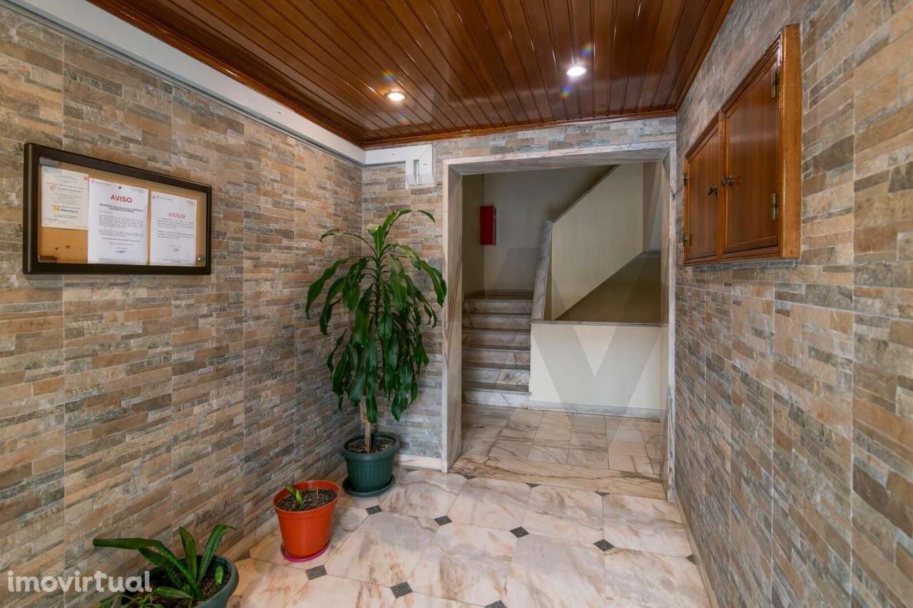 Atelier T1+1 à venda em Monte Abraão - Grande imagem: 3/17