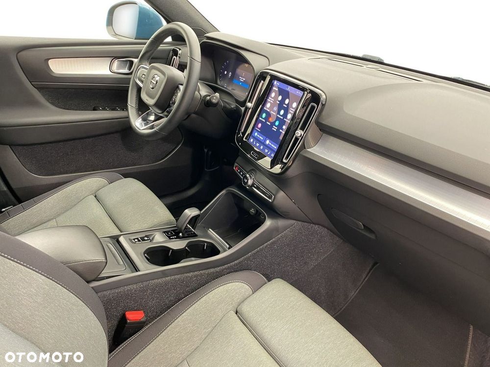 Volvo XC 40 - 18