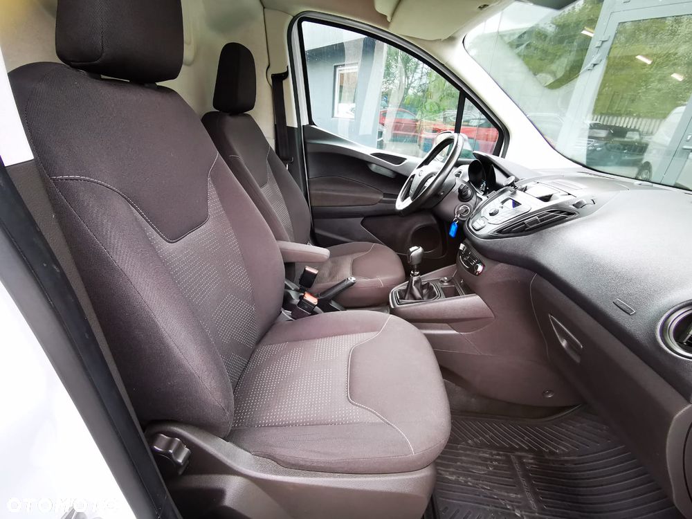 Ford Transit Courier - 5