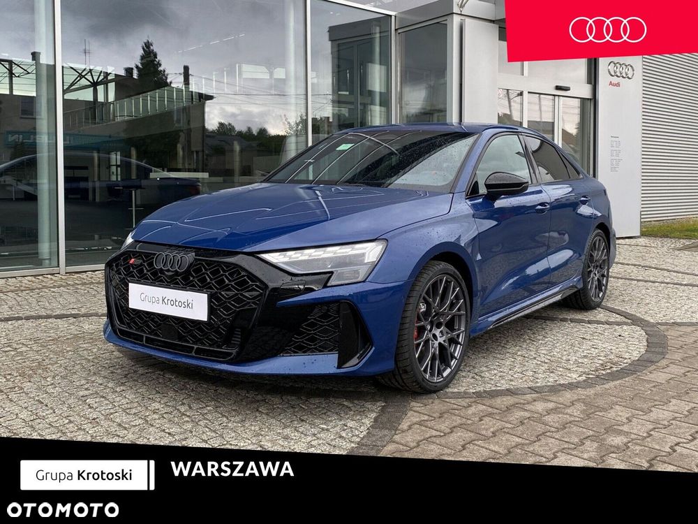 Audi RS3 Limousine - 1