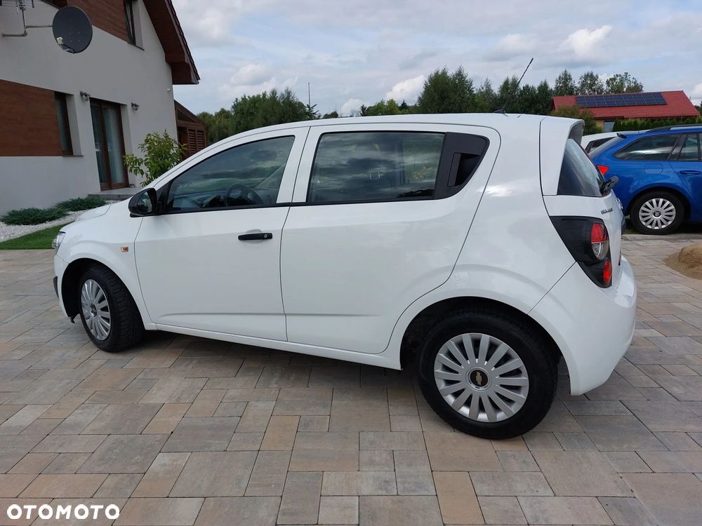Opel Corsa 1.4 16V Satellite - 11