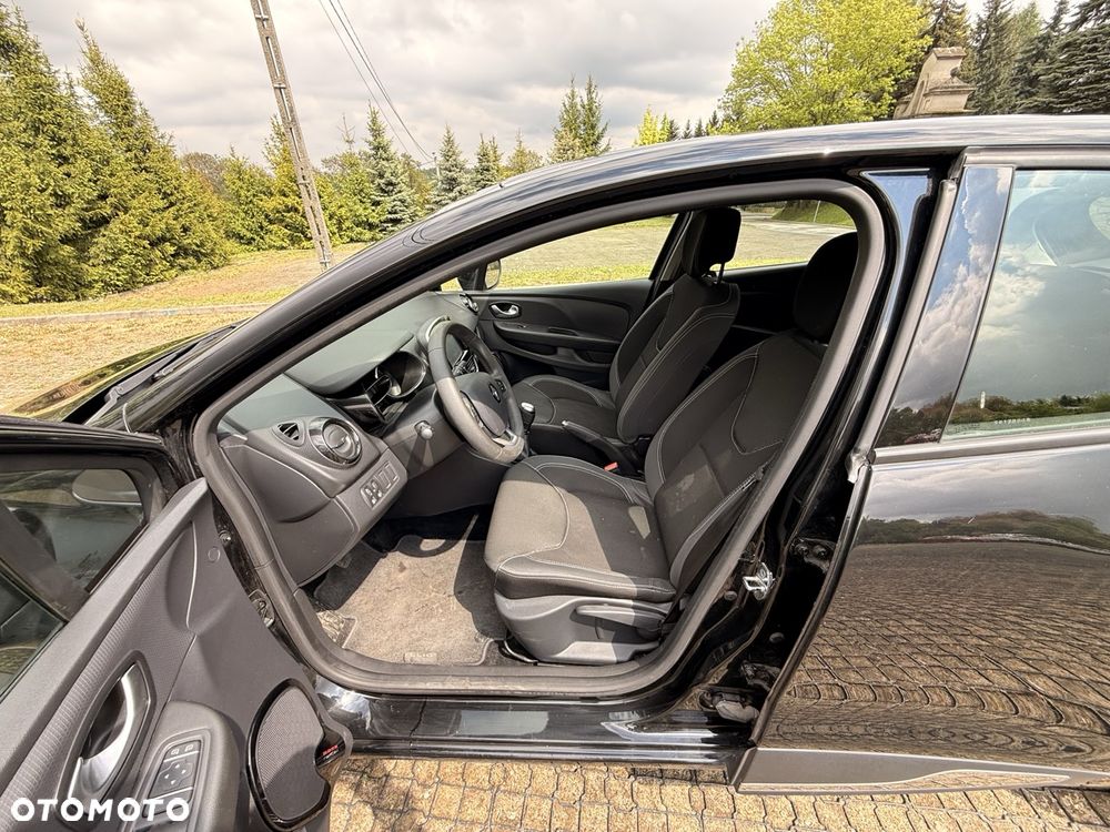Renault Clio - 10
