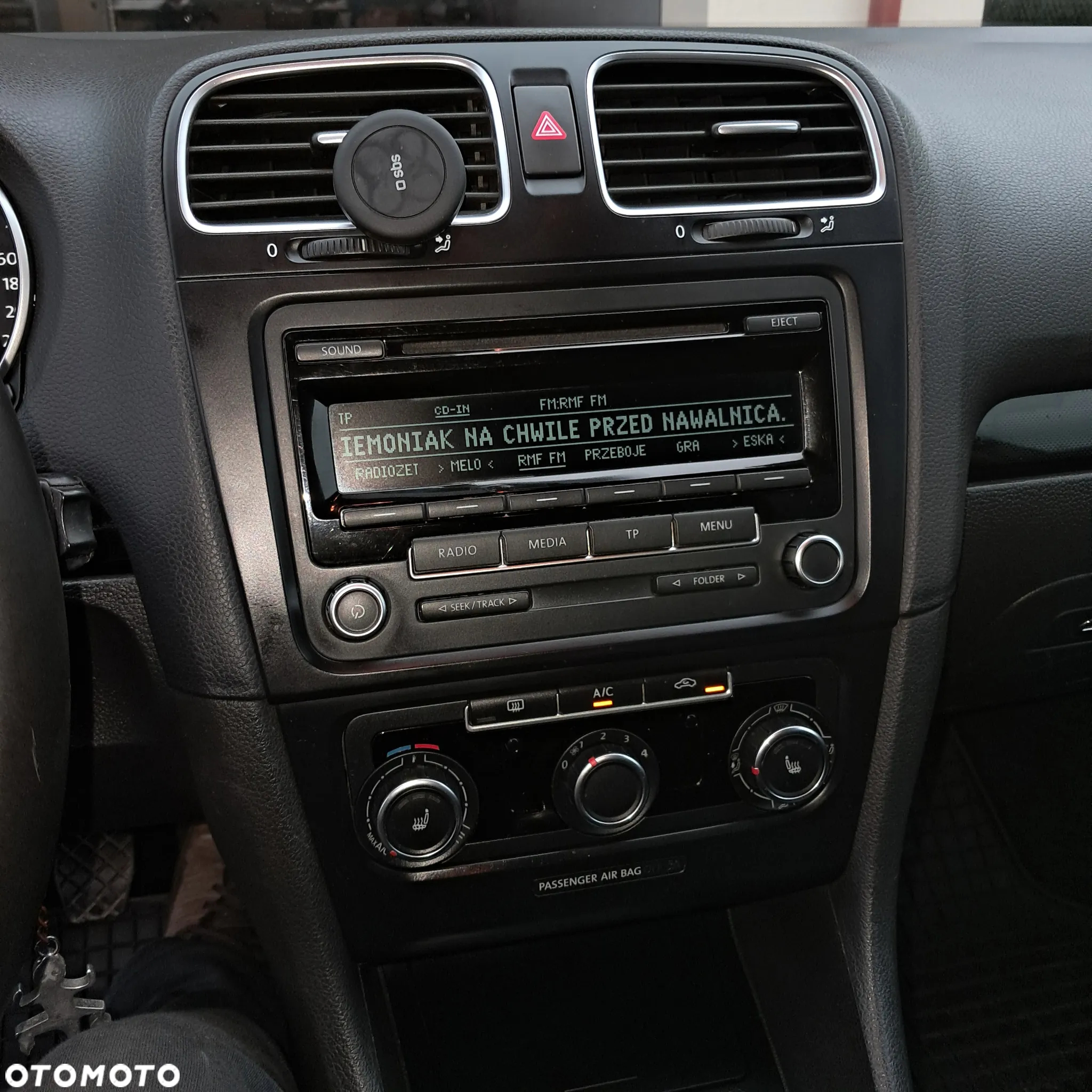 Volkswagen Golf VI 1.6 TDI Comfortline - 9