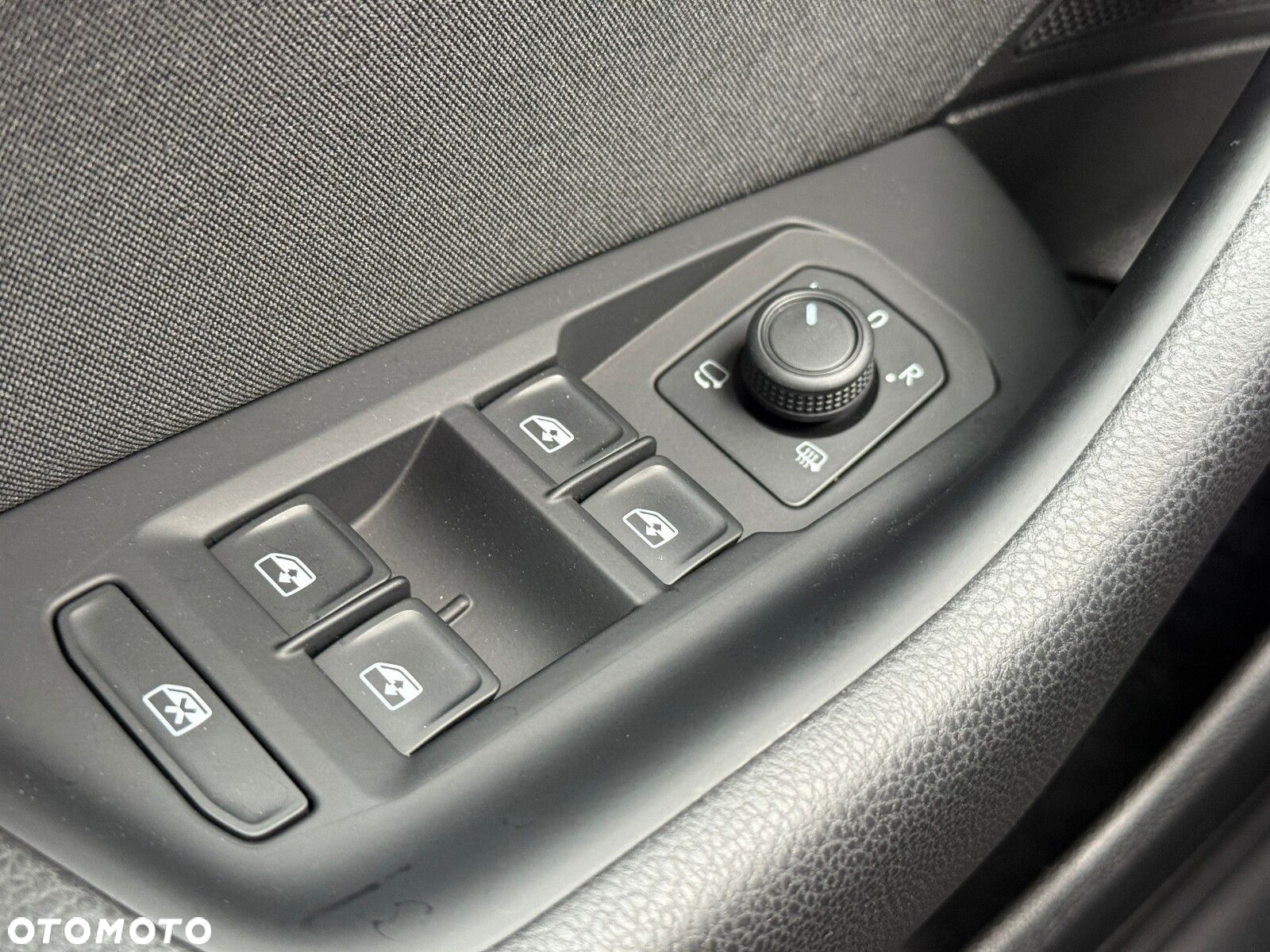 Volkswagen Passat 2.0 TSI Business DSG - 30