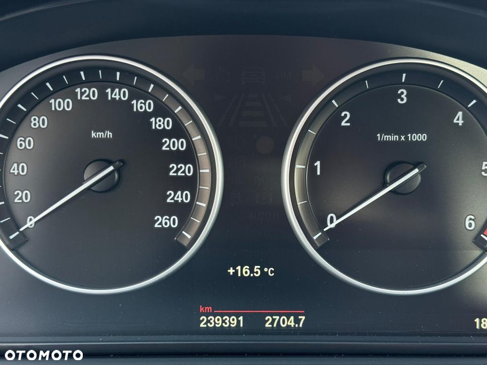 BMW Seria 5 520d - 12