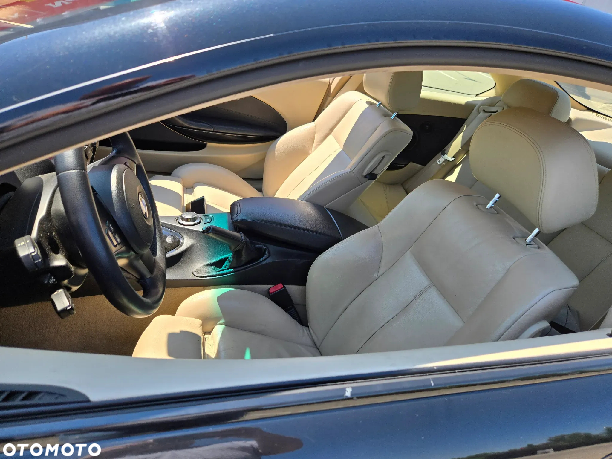BMW Seria 6 650 i - 27
