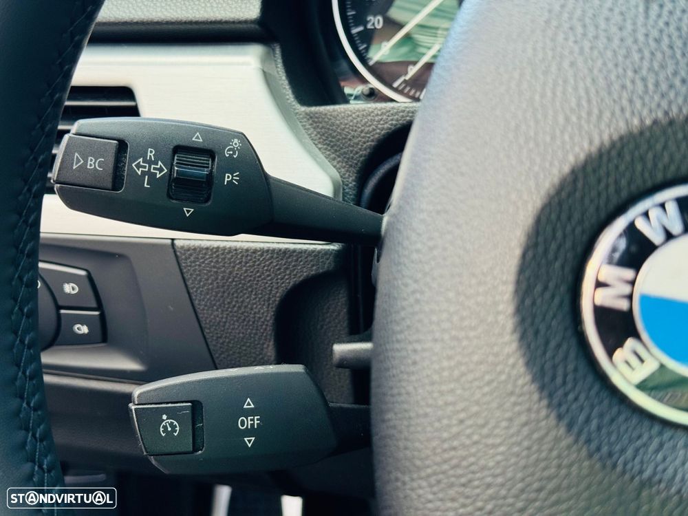 BMW 320 d Touring Pack M - 34