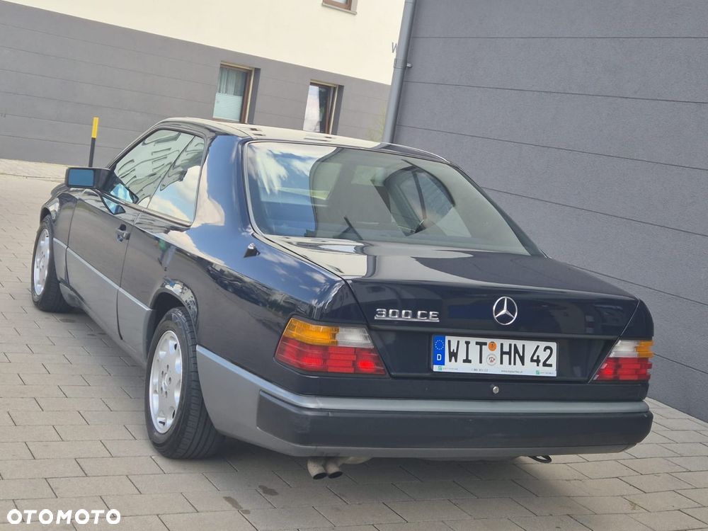 Mercedes-Benz W124 (1984-1993) - 11