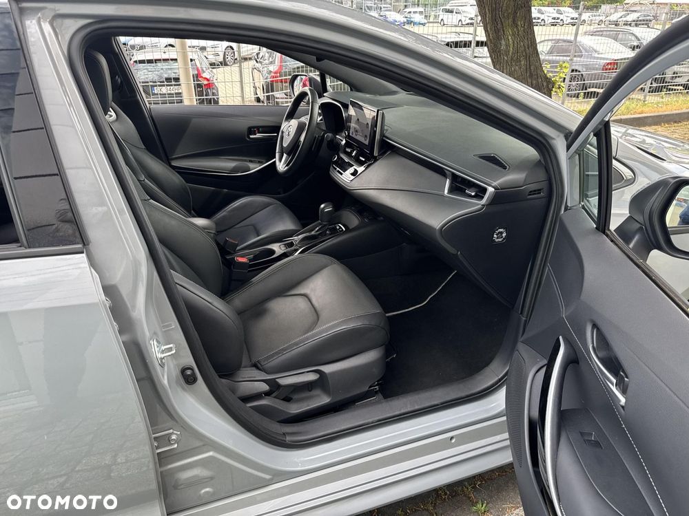 Toyota Corolla - 22